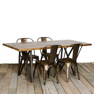 Reclaimed Wood Dining Table with 1.5 reclaimed wood top and our modern monarch style steel legs. Choose size and finish. Bild 3