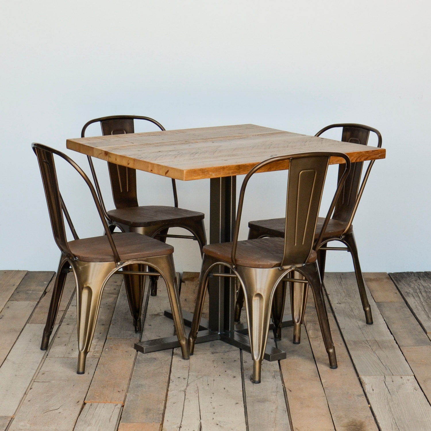 Pequeña mesa de madera con base de pedestal de acero cuadrado | Etsy
