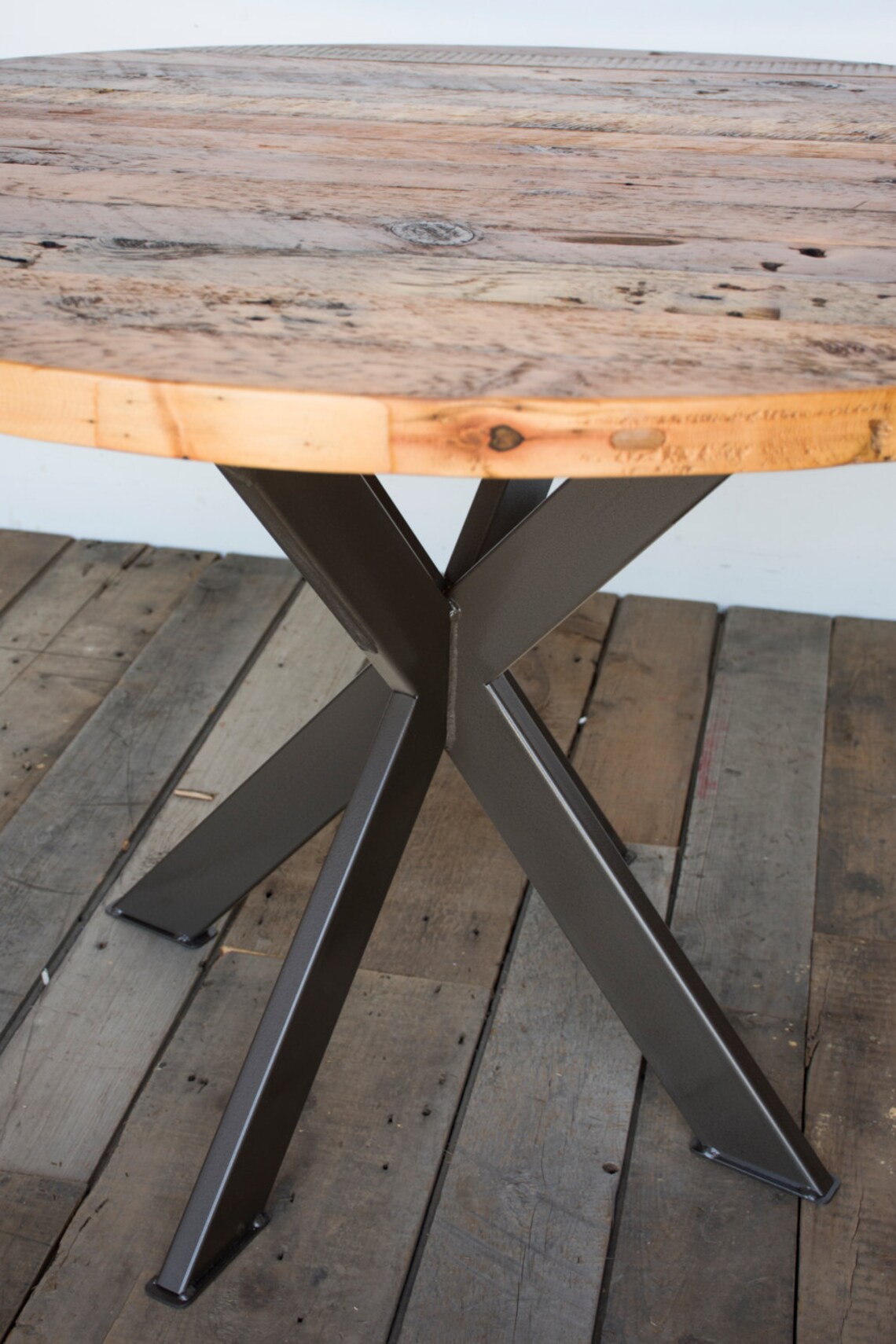 Round Dining Table in Reclaimed Wood and Pedestal Steel Legs Etsy
