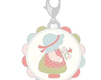 Sunbonnet Zipper Pull – My Sew Quilty Life Designed by Heather Briggs -