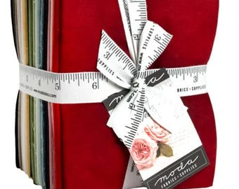 3 Sisters Solids Fat Quarter Bundle - 3 Sisters for Moda Fabrics -Includes 25 fat quarters