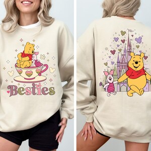Moletom Disney Winnie the Pooh, Moletom com Capuz Melhores Amigos Leitão e Ursinho Pooh, Suéter Castelo da Disney, Moletons para Férias em Família na Disneylândia imagem 2