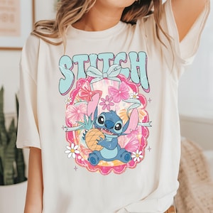 Camiseta de Disney Lilo & Stitch, Camisa floral de Stitch, Sudadera de vacaciones de verano de Disneyworld, Sudadera con capucha Ohana Means Family, imagen 2