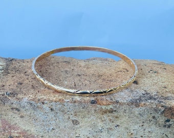 Petit Wide 14K Solid Gold Sweetheart Bangle Chisseko Special African Chic