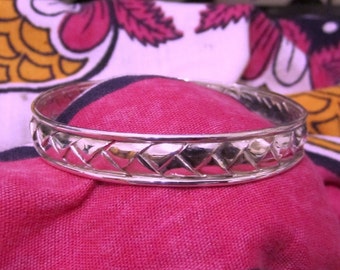 Bangle no 1b mkeka design