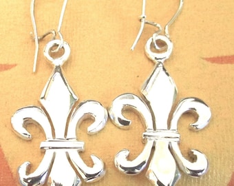 Fleur de lis   Earrings / pendant