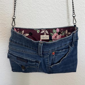 NEW HUDSON Upcycled Denim Jean Clutch with Removable Chain Strap – plum floral image 2