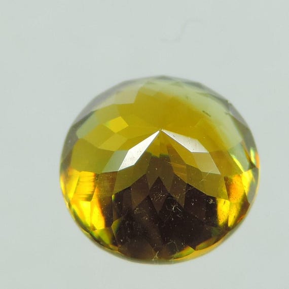 RARE !! JOLIE SPHENE VERT JAUNE DE MADAGASCAR : 1,42 CARAT ★★ p439.165t