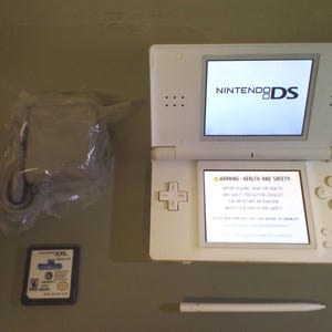 Nintendo DS Lite - White