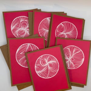 Conjunto de 6 cartões planos ilustrados à mão com envelopes