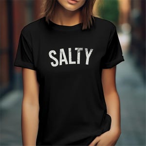 Camiseta de lona Salty Bella - Camisa playera de moda - Camiseta de verano - Camisa de vacaciones - Ropa preppy para niñas - Conjuntos de verano bonitos para mujeres