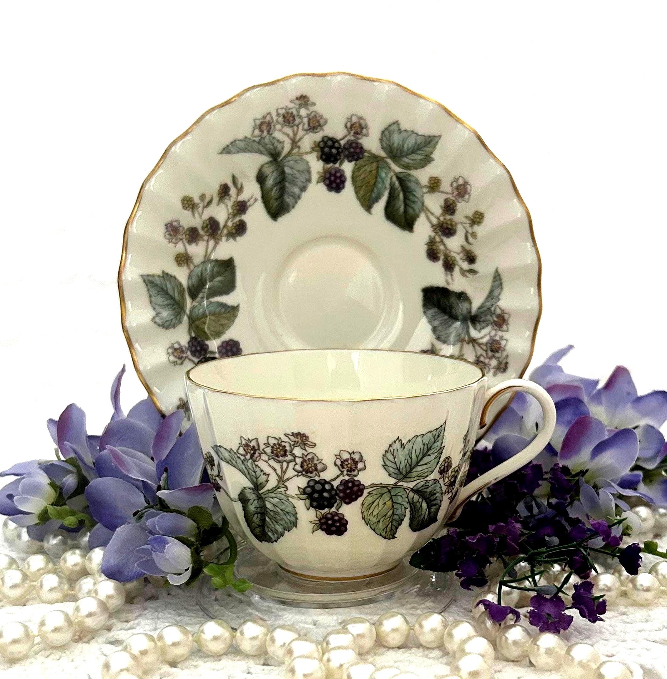 Worcester Lavinia - Etsy