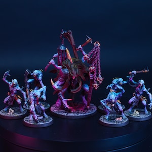Ghoul Boss Encounter – Painted D&D Miniature Set w/ Undead Jailer and 6 Ghoul Minions | TTRPG Tabletop Minis | Dungeon Master Battle Set
