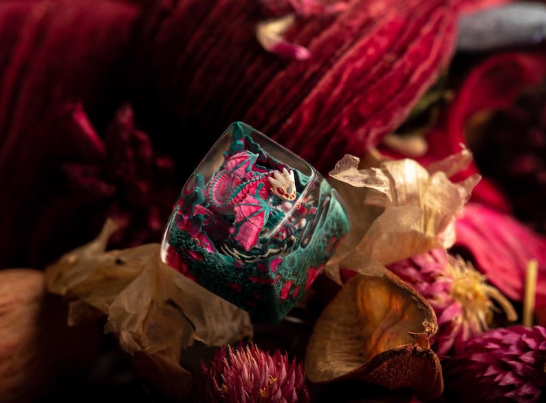 Handmade Resin Dragon Artisan Keycap – Gnarly Drakon, SA R1 Profile image 1