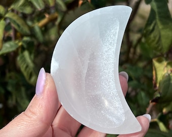 Selenite Moon Dish – 4x2" Polished Crescent Bowl for Crystals, Jewelry or Display, White Satin Spar Stone