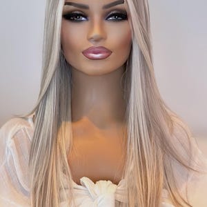 Realistic 24&quot; Free Part Synthetic Heat Resistant Lace Front/ Partially Hand Tied Wig Ash Blonde/Platinum/Brown