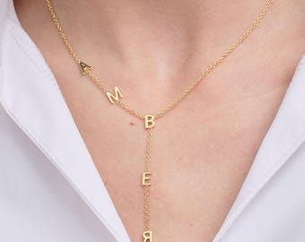 Gepersonaliseerde lariat eerste ketting, aangepaste 14K gouden Y-druppel naamketting, verticale brief sierlijke sieraden, verjaardagscadeau bruidsmeisje voor haar