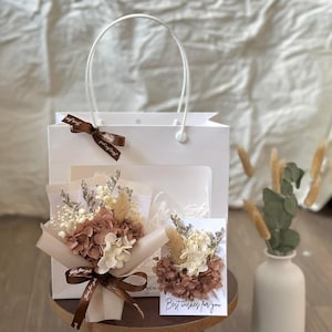 Mini bouquet de fleurs séchées et fleurs séchées carte de vœux | Hortensia séché |  Gypsophile séché |   Compositions florales | Cadeau de mariage