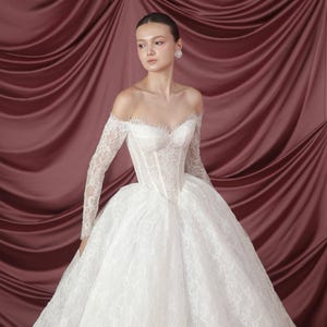 Robe de bal en dentelle à manches longues, robe de mariée céleste et éthérée, robe de mariée ornée de cristaux, robe de princesse sur mesure image 3
