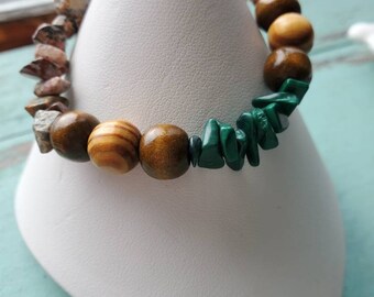 Malachite and wood beaded bracelet