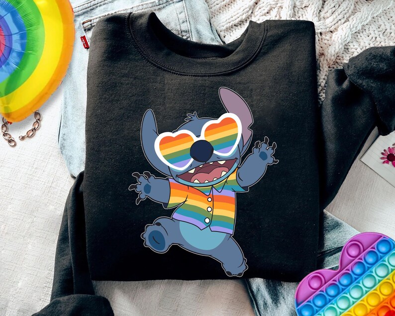 Puede incluir: Un juego de tres tazas de cer&aacute;mica con un acabado mate moteado. Las tazas son de color crema, gris claro y gris oscuro. Cada taza tiene un dise&ntilde;o simple y minimalista y un asa redondeada.