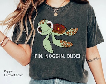 Squirt Sea Turtle Fin Noggin Dude Comfort Colors T-Shirt, Findet Nemo T-Shirt, 2026 Reise, Squirt's Snorkeling, Magic Kingdom