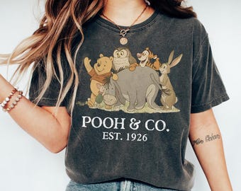 Camiseta retrô do Ursinho Pooh e seus amigos, camiseta clássica da Disney do Ursinho Pooh, camiseta fofa com estampa de desenho animado, camiseta vintage Pooh & Co Est. 1926