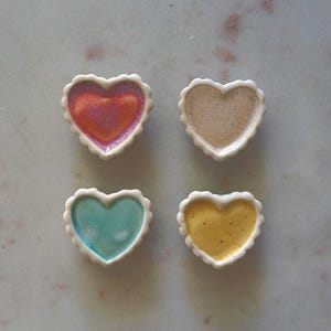 Pastel Sweetheart Clay Magnets – Handmade White Ceramic Hearts for Fridge or Gift