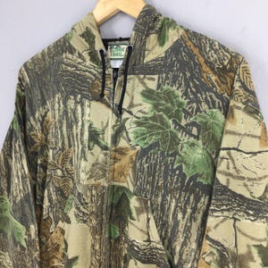Vintage Mossy Oak Camo Hoodie Sweatshirt Medium Utomhus Kamouflage Äkta Träd Jakt Crewneck Skogskamouflage Tryckt Militär Dragkedja Tröja M bild 3