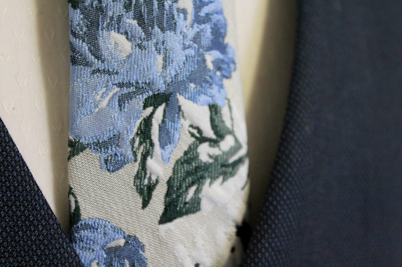 Dusty Blue and Gray Floral Jacquard Neck Tie image 4