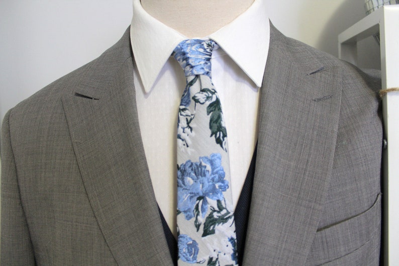 Dusty Blue and Gray Floral Jacquard Neck Tie image 7