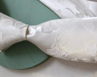 Warme Elfenbein Blumenbrokat Satin Krawatte - Bräutigam & Trauzeugen - Handgefertigte Premium Krawatte