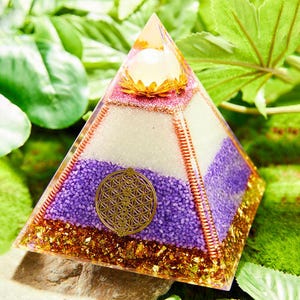 Orgonite Crystal Pyramid, 3.94 inches; Orgon Energy Pyramid,  Natural Healing Crystal Protection Pyramid, Meditation Energy Purification