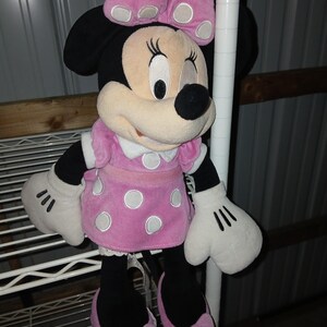 Minnie Mouse Novelty Plush Doll Stuffed Animal Disney Mickey Mouse Clubhouse cartoon 90s vintage retro kids toy