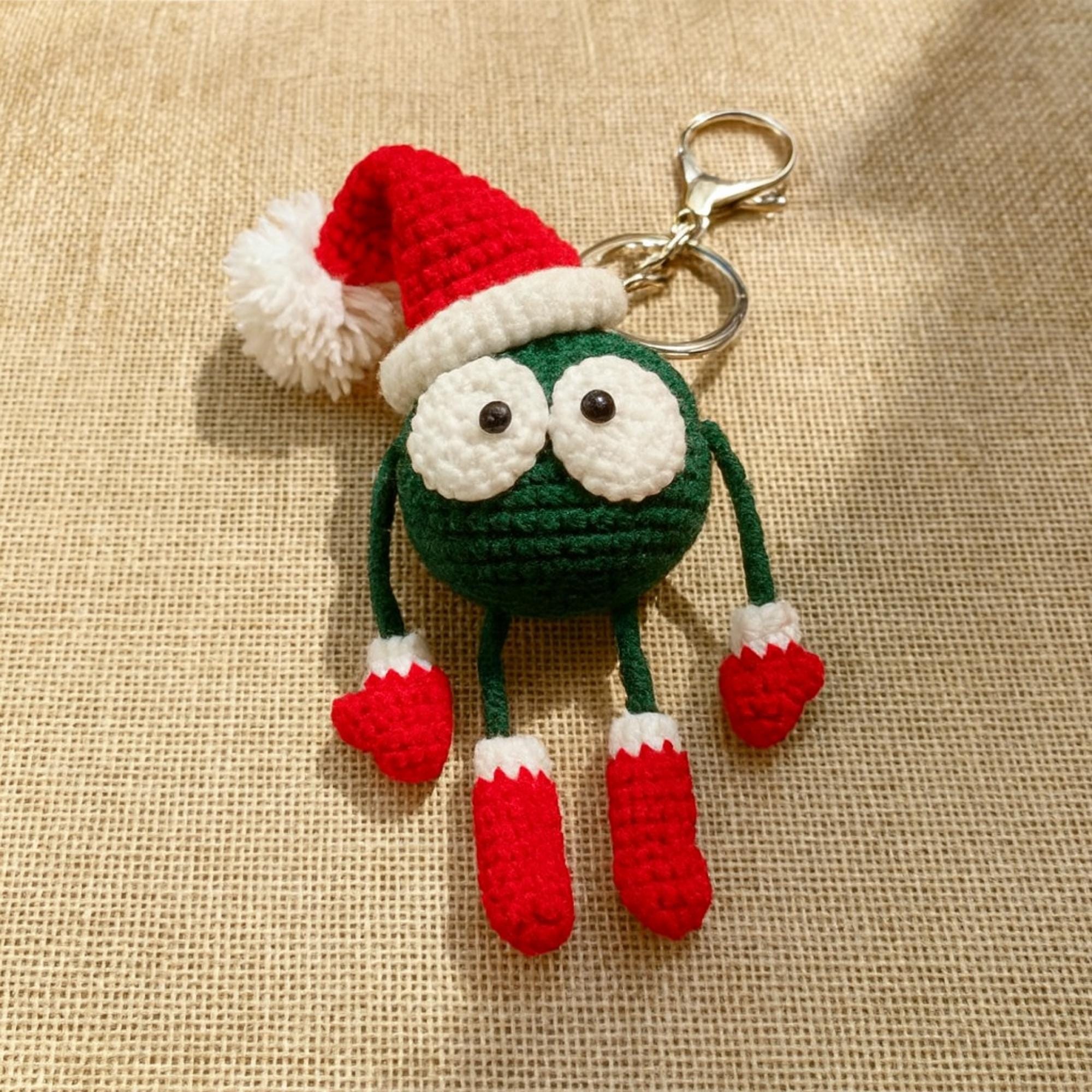 Crochet Santa Hat Keychain Crochet Amigurumi, Santa Crochet Download ...