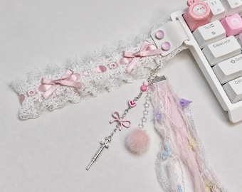 Kawaii Lace Keyboard Charm with Pink Bows, Coquette Gamer Desk Decor, Pastel Syringe Pendant, Menhera PC Setup Accessory Gift