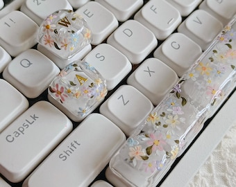 Custom Pressed Flower Resin Keycap, Botanical Mechanical Keyboard Accessory, Fairycore Desk Setup Decor, Cute Gold Letter Gamer Girl Gift