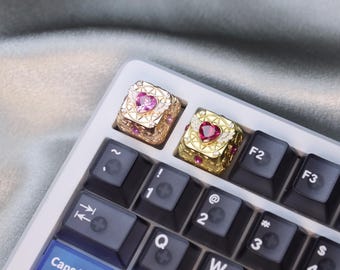 Anpassad hantverksmässig tangentkåpa med magisk flickahjärta och vingsten, kawaii gamerskrivbordspresent, mekaniskt tangentbordskåpa