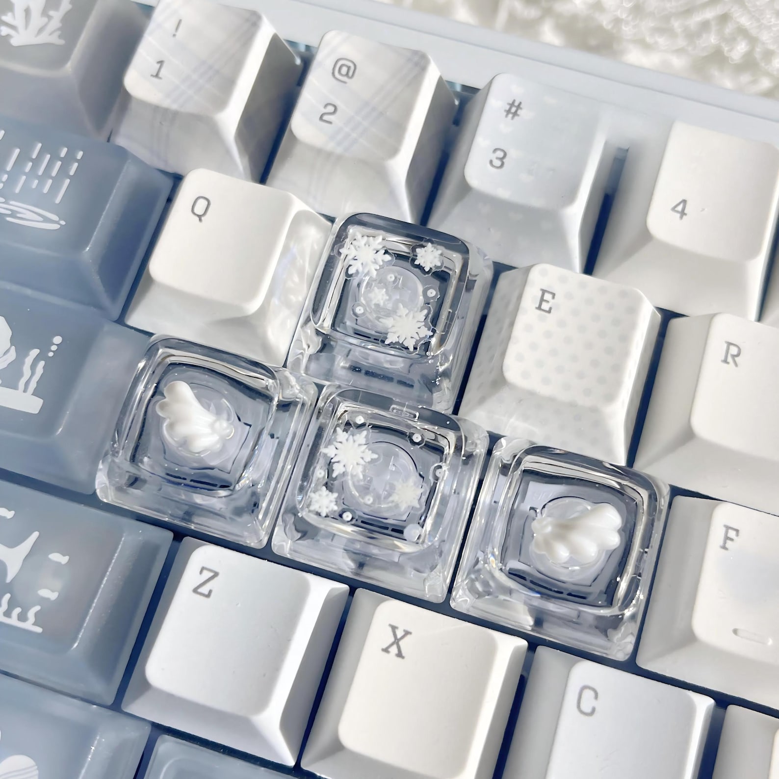 Snowflake Computer Key Caps Kawaii Winter Snowflake Artisan Keycap, Clear Resin Angel Wing Keyboard ...