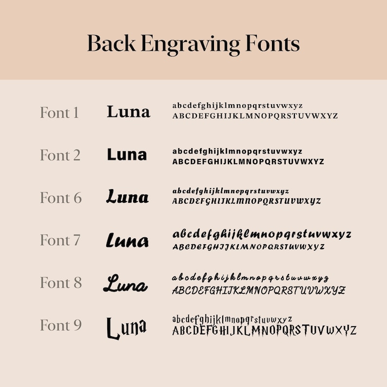 K&ouml;nnte beinhalten: Ein beiger Hintergrund zeigt Schriftoptionen f&uuml;r die Lasergravur auf der R&uuml;ckseite. Der Text "Back Engraving Fonts" steht oben. Sechs Schriftarten werden gezeigt, jede mit dem Wort "Luna" und dem Alphabet in Klein- und Gro&szlig;buchstaben.