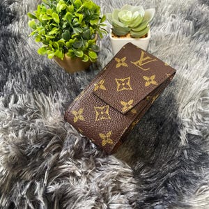 Pitillera con monograma de Louis Vuitton