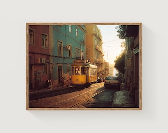 Fotografía vintage de tranvías de Lisboa al atardecer