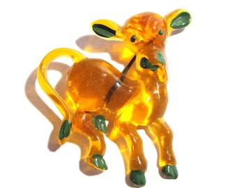 VINTAGE Celluloid Pin FUN Calf / Cow with Tongue Out Translucent Yellow with Green Paint Realistic 1930s/40s Kitschy Goodness! (T614)