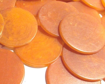 Bakelite Poker Chips Four (4) VINTAGE Marbled Butterscotch Bakelite Poker Chips Discs Butterscotch 1 1/8" Jewelry Gaming Supplies (T545)