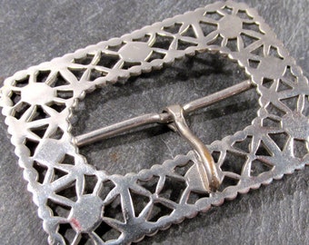 Vintage Jewelry Silver Buckle VINTAGE Filigree Openwork Metal Buckle Silver Filigree Buckle Ready to Wear Fashion Jewelry Supplies (M544)