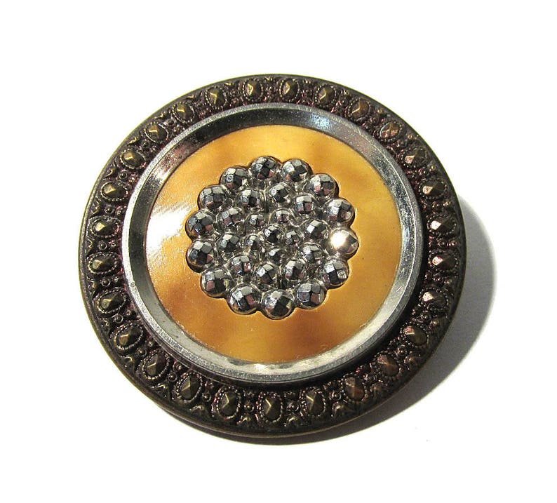 PIERCED BUTTON Cut Steel Center 3//4/" Antique Pierced two toned Brass Metal