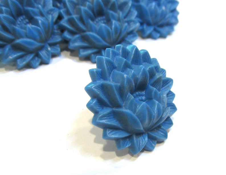8 Curtain Tie Back Pins VINTAGE Curtain Tie Back Pins Eight Plastic Blue FLOWERS 1930s Curtain Tie Back Decor Home Restoration Y441