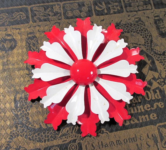 VINTAGE Flower Pin VINTAGE Red and White Enamel P… - image 1