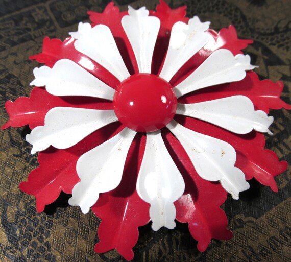 VINTAGE Flower Pin VINTAGE Red and White Enamel P… - image 4