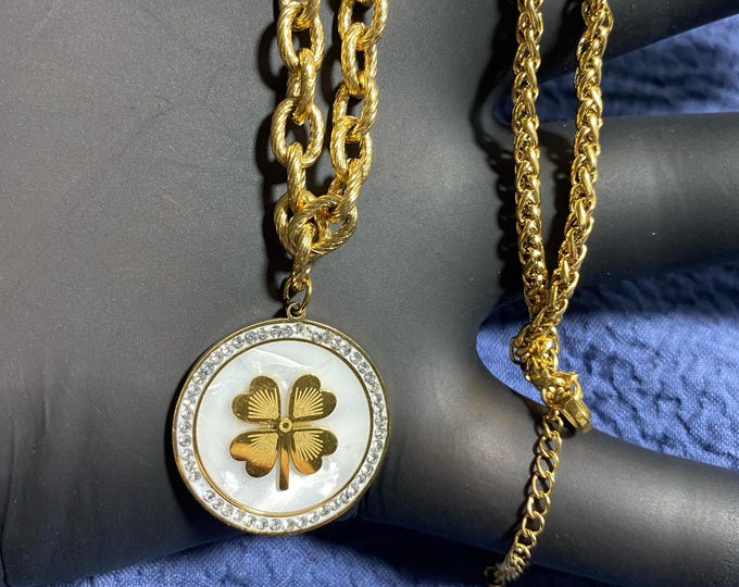 Delicate Mother of Pearl Four Leaf Clover Necklace - Lucky Charm Pendant - Unique Gift for Her